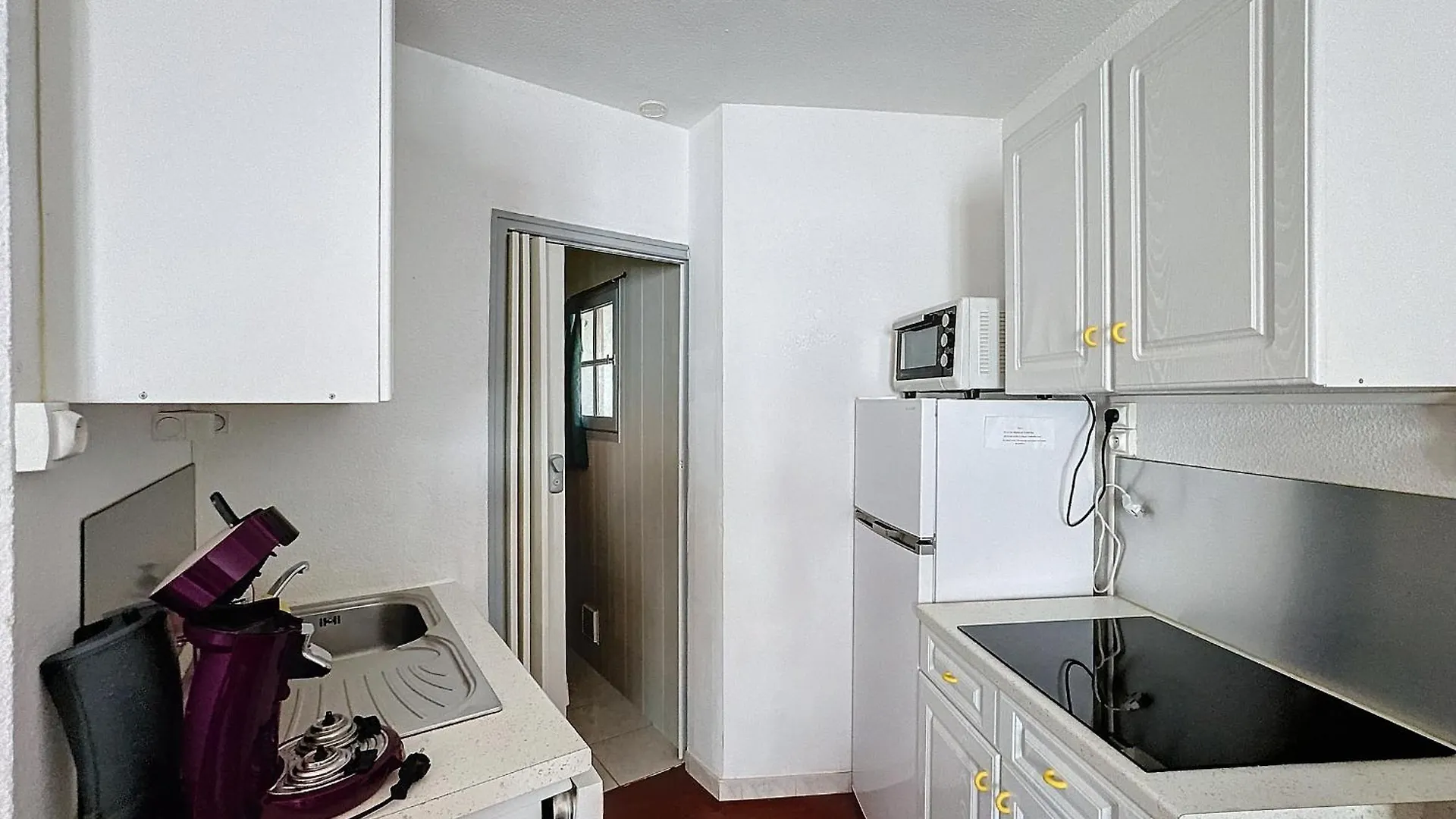 Apartment Studio Climatise Pour 4 Pers, Proche Commerces - Fr-1-475-151 Saintes-Maries-de-la-Mer